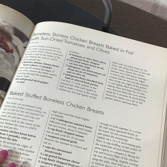 Joy of Cooking - All about Chicken - cook book - illustrated and easy to follow - Picture 3 of 4